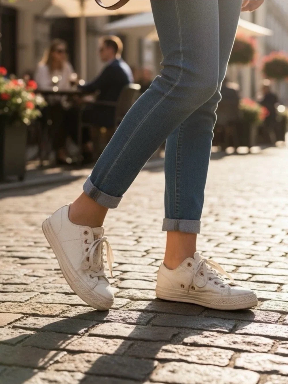 Converse Chuck Taylor All Star low-top sneakers in ivory leather Size 8 Women’s